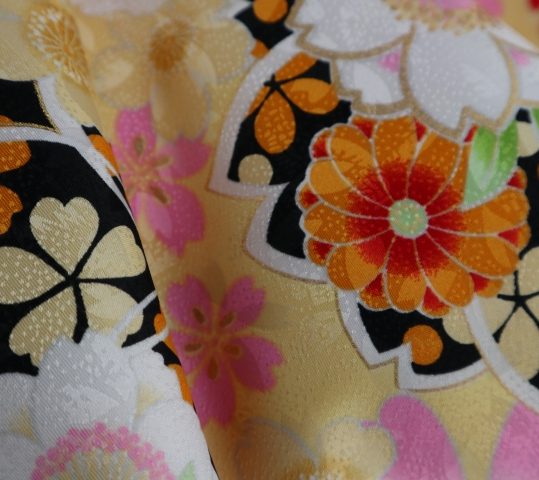 十三参り用の女の子着物[ガーリー]黄色に桜と菊[身長155cmまで]No.10